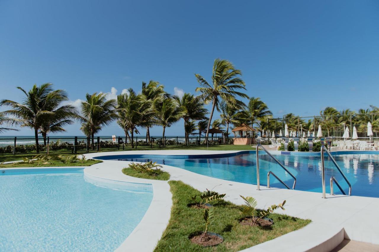 Flat Guarajuba Beira Da Praia Pe Na Areia Kültér fotó