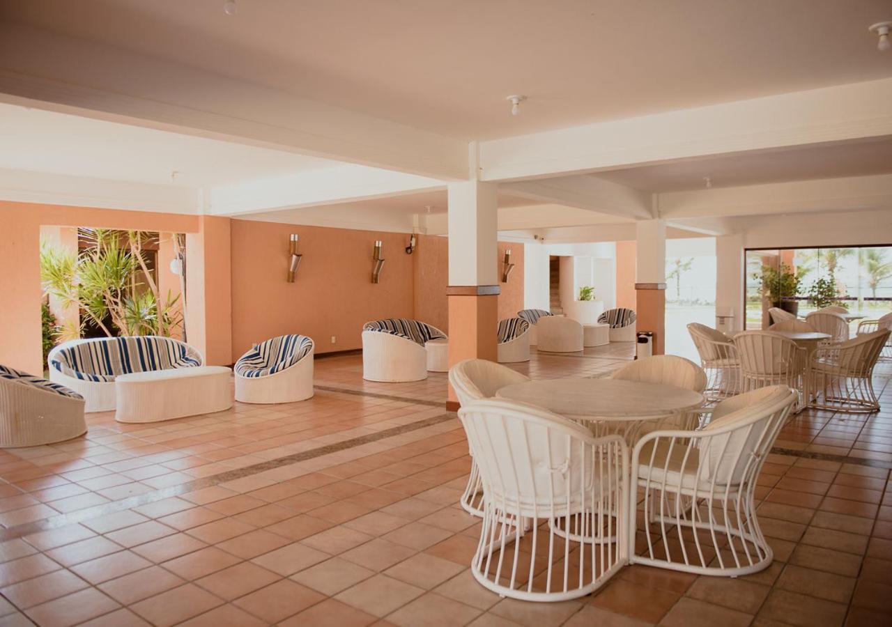 Flat Guarajuba Beira Da Praia Pe Na Areia Kültér fotó